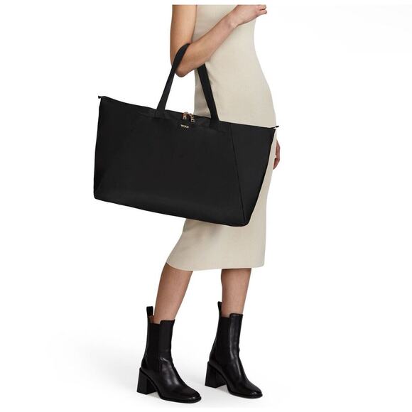 Tumi Voyageur Just in Case Packable Black Nylon Tote - Picture 1 of 6